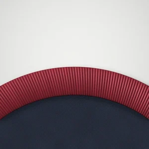 border colour maroon